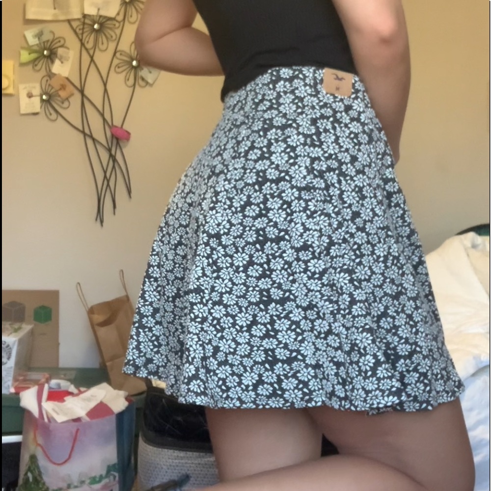 American Eagle Floral Skirt - NEW W TAGS